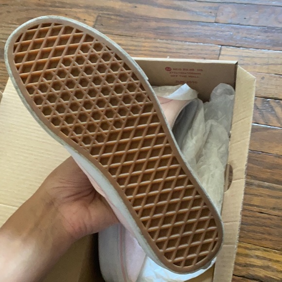 Light pink vans size 5.5 men 7 women - Picture 5 of 8